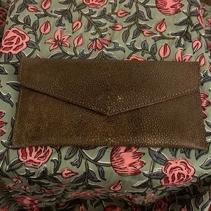 Envelope wallet/clutch in olive green ostrich with suede orange interior